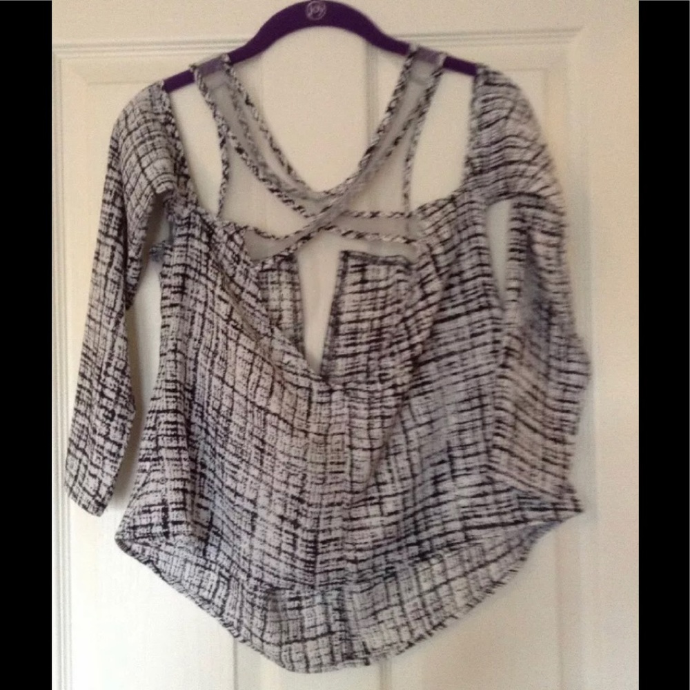 Nwt TOBI cold Shoulder Mesh Panel Blouse S - Picture 2 of 6